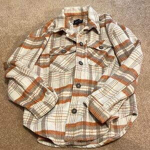 LOVE TREE. Women’s shacket.